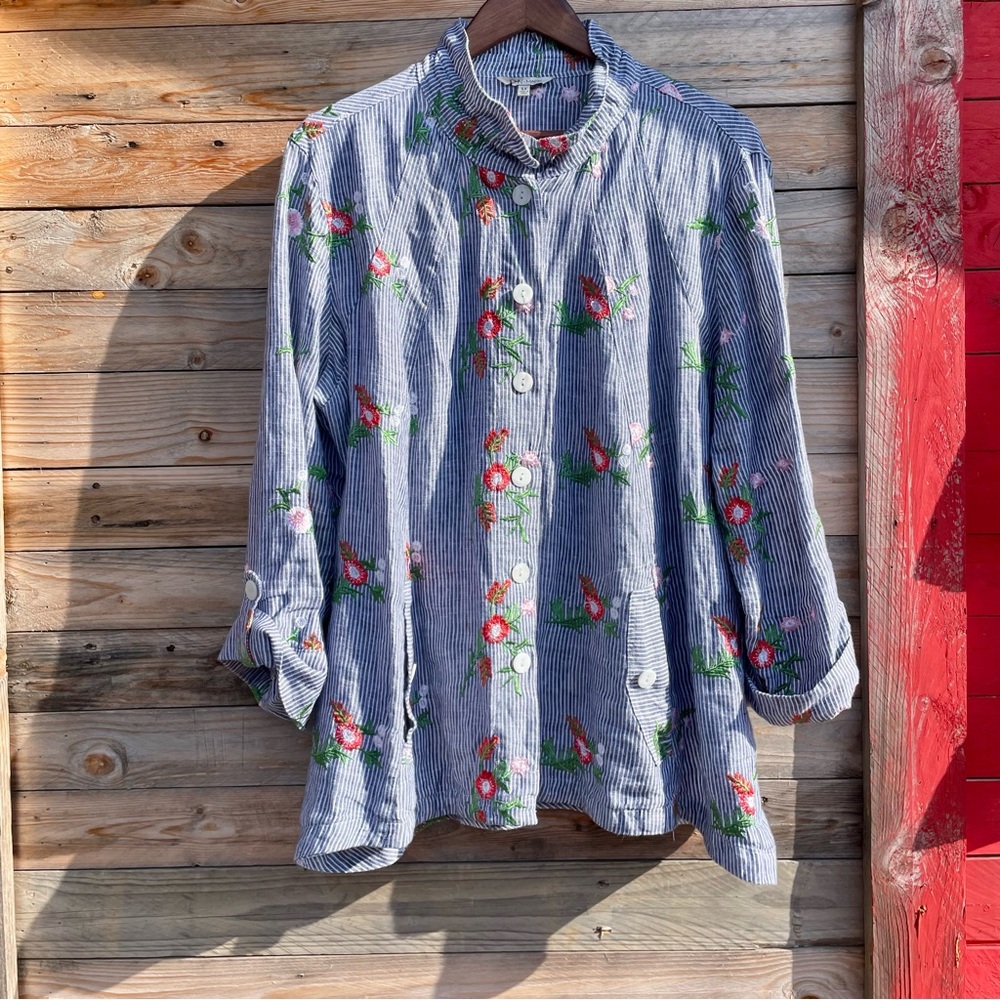 John.Mark linen button down collar loose fit embroidered top